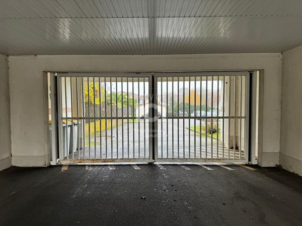 Parking Fermé Et Sécurisé - Saint Sebastien Sur Loire - Secteur: Bourg