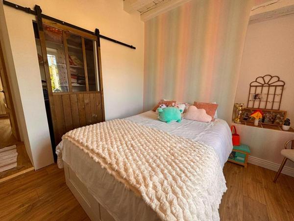 Maison familiale rénovée avec goût - 162 m² habitables sur un terrain de 1 916 m² - 4 chambres