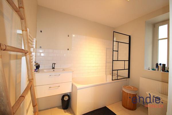 Appartement T2 (84 m² Carrez)  à MORTEAU