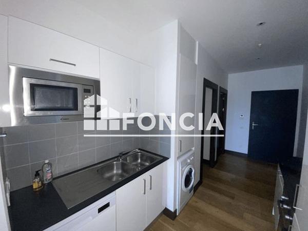 Location Appartement 2 pièces 44.7 m² - 16 RUE BAZEILLES Rochefort 17300