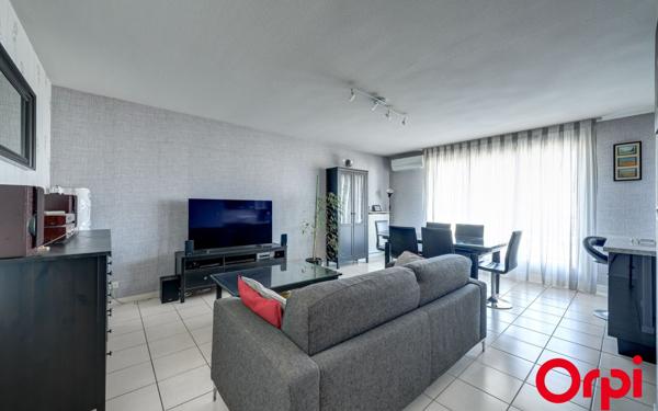 Appartement à vendre    3 pièces • 65,61 m2 Vénissieux