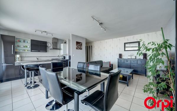 Appartement à vendre    3 pièces • 65,61 m2 Vénissieux