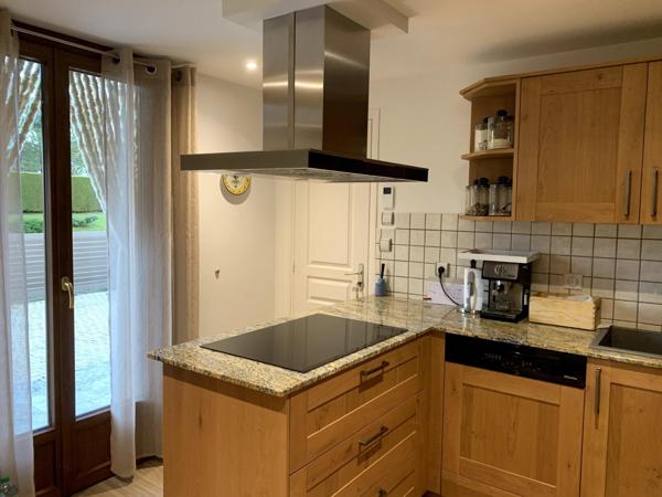 Jolie maison avec piscine