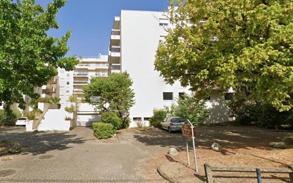 Stationnement à louer    14 m2 Bordeaux