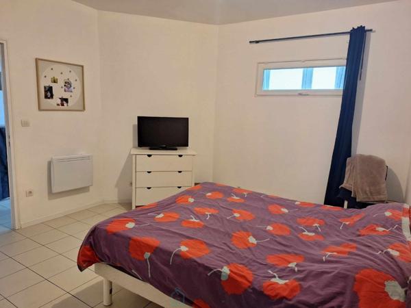 MAISON AVEC GRAND POTENTIEL !