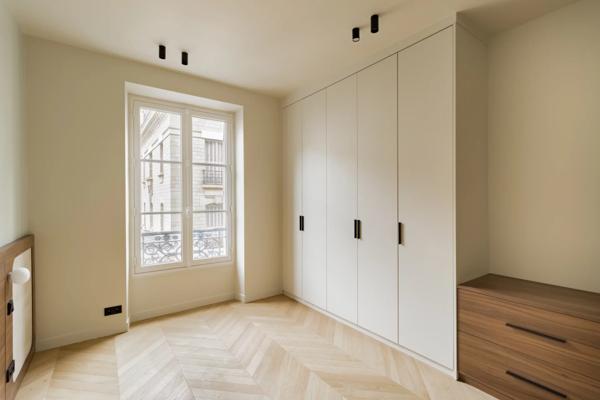 Appartement Paris 9e - ESTIENNE D'ORVES / BLANCHE