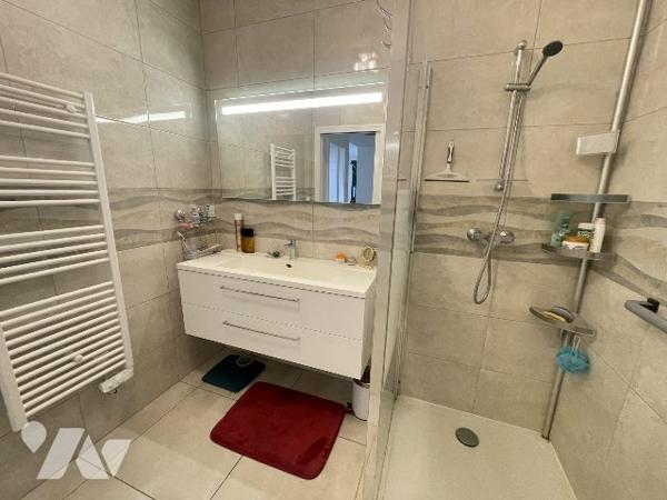 Appartement 3 pièces avec magnifique terrasse de 49m²
