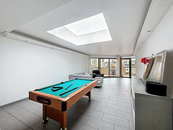 Ensemble immobilier à Rosendael rare avec Licence IV, logement, hangar et places de parking , fort potentiel de transformation