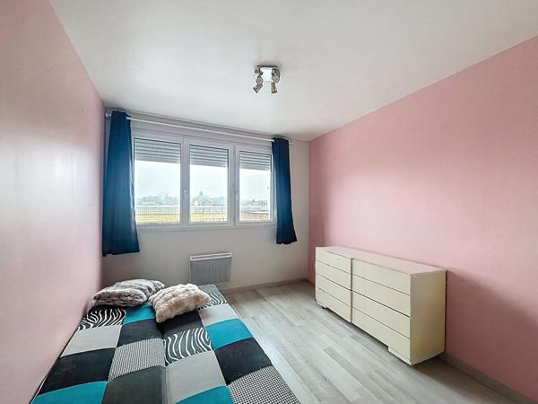 Ensemble immobilier à Rosendael rare avec Licence IV, logement, hangar et places de parking , fort potentiel de transformation