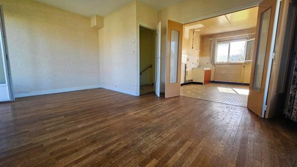 Maison à vendre 6 pièces SAINT BENOIT (86), 115 m².