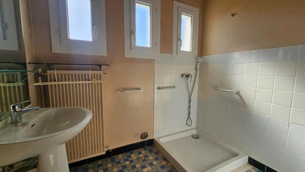 Maison à vendre 6 pièces SAINT BENOIT (86), 115 m².