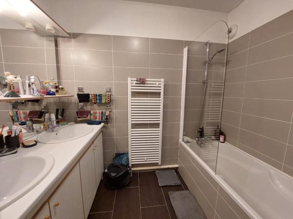Appartement T4 à louer - 77 m² (réf : 575532)