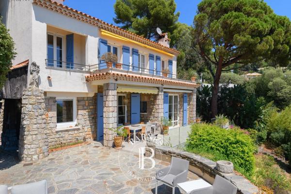 Le Lavandou, Maison 6 Chambres -  207 m² à vendre