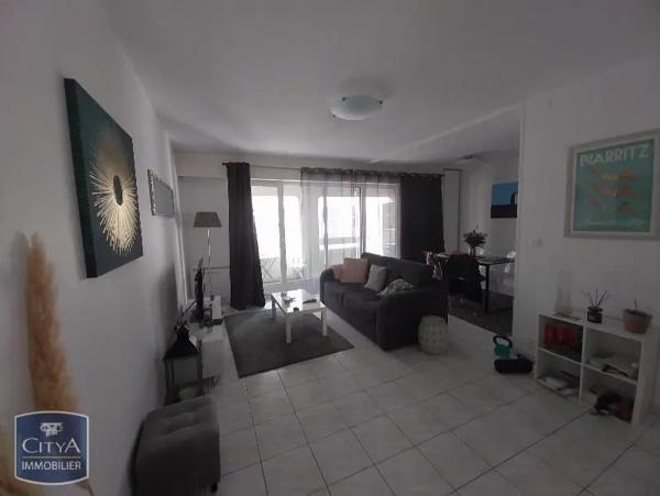Appartement à louer 2 pièces 56.03m² Pau (64000)