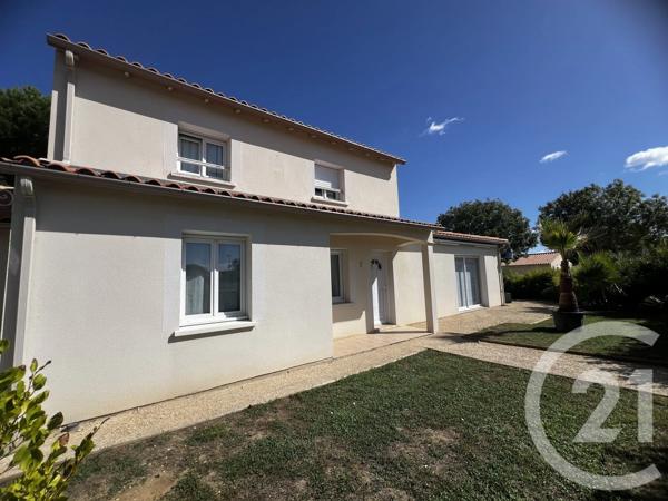 Maison à vendre  5 pièces - 160,42 m 2   FOURAS  - 17