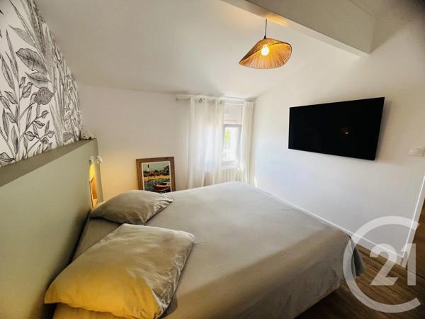 Maison à vendre  5 pièces - 160,42 m 2   FOURAS  - 17