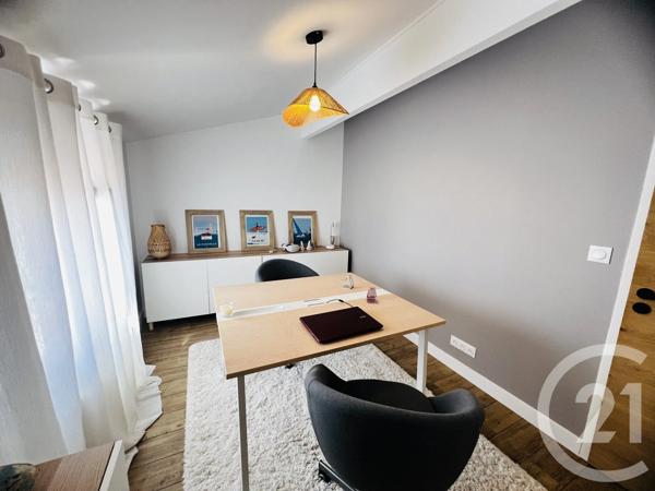 Maison à vendre  5 pièces - 160,42 m 2   FOURAS  - 17