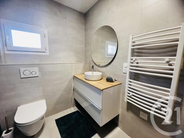 Maison à vendre  5 pièces - 160,42 m 2   FOURAS  - 17