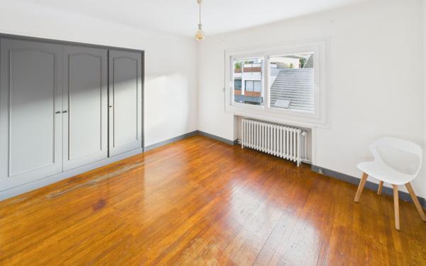 Appartement à vendre    3 pièces • 77,49 m2 Aix-les-Bains