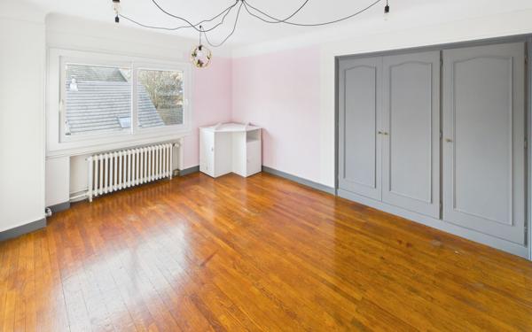 Appartement à vendre    3 pièces • 77,49 m2 Aix-les-Bains