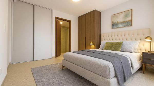 Appartement de type F3 de 73,9 m² + 25 m² de terrasse + 240 m² de jardin + box en supplément