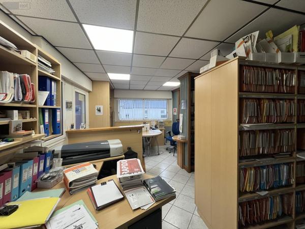 Local Professionnel et commercial à vendre à Guillac dans le Morbihan (56800), ref : VP095-56044