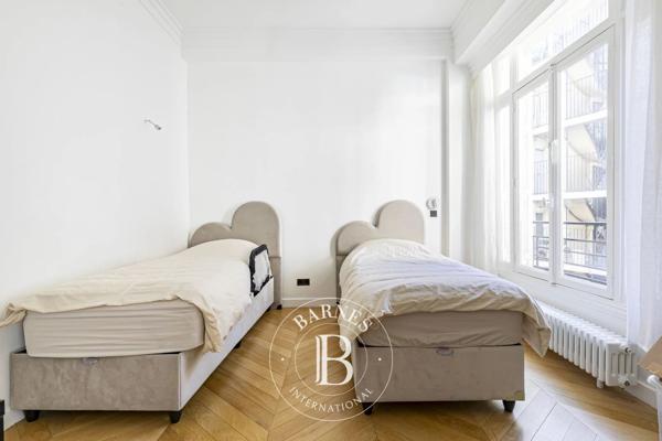 Paris 7ème, Appartement 4 Chambres -  328 m² à vendre