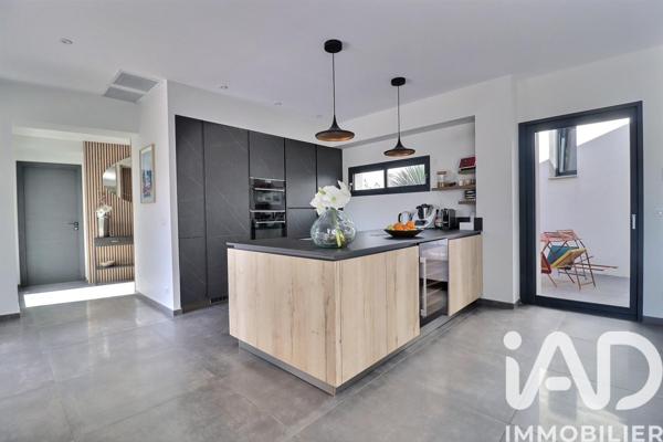 Maison à vendre 7 pièces 175 m² Flassans-sur-Issole