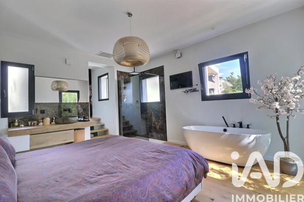 Maison à vendre 7 pièces 175 m² Flassans-sur-Issole