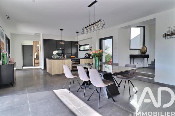 Maison à vendre 7 pièces 175 m² Flassans-sur-Issole