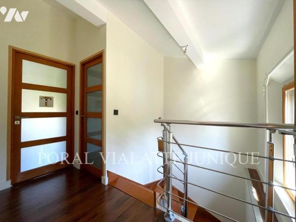 Maison avec jardin en plein centre-ville