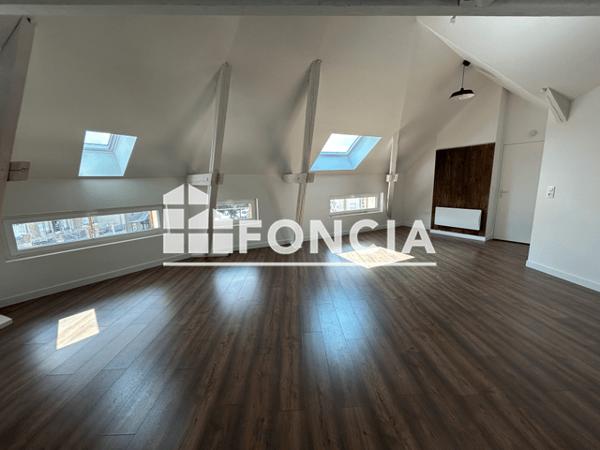 Location Appartement 2 pièces 62.57 m² - 17/19 PLACE HELENE CYMINSKI Rethel 08300