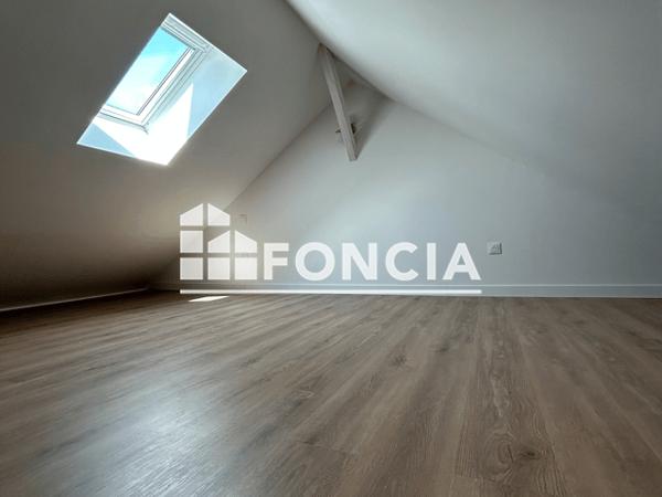 Location Appartement 2 pièces 62.57 m² - 17/19 PLACE HELENE CYMINSKI Rethel 08300