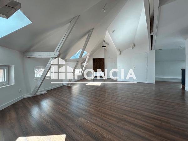 Location Appartement 2 pièces 62.57 m² - 17/19 PLACE HELENE CYMINSKI Rethel 08300
