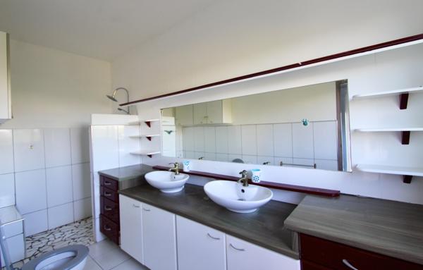 Petit-Canal (97131) Haut de villa T3 bis, meublé, Calme à Petit-Canal