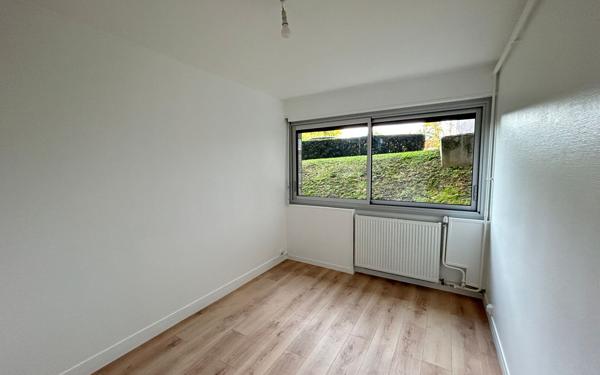 Appartement à louer    1 pièce • 13,82 m2 Châtillon