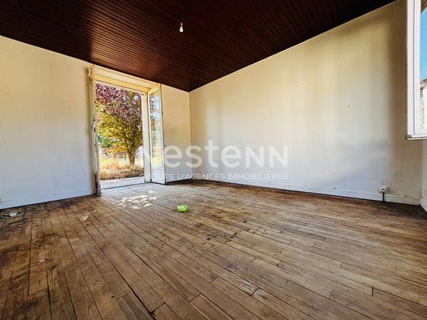 À vendre Lagraulière Maison en pierre à rénover proche du bourg