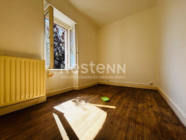 À vendre Lagraulière Maison en pierre à rénover proche du bourg