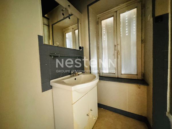 À vendre Lagraulière Maison en pierre à rénover proche du bourg
