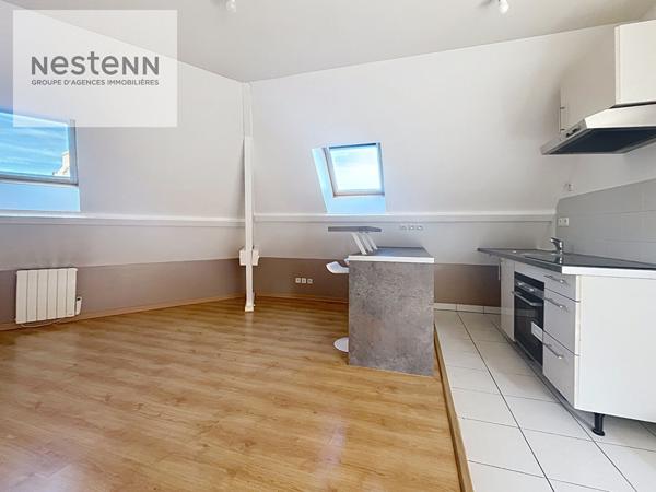 AU SUD D'ORLEANS - 12 min - SUPERBE APPARTEMENT DE 40M2 AVEC TERRASSE - PARKING et LOCAL VELOS