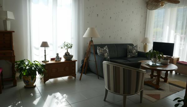 FAVERGES. APPARTEMENT 3 PIECES AVEC CAVE, GARAGE ET PLACE DE STATIONNEMENT