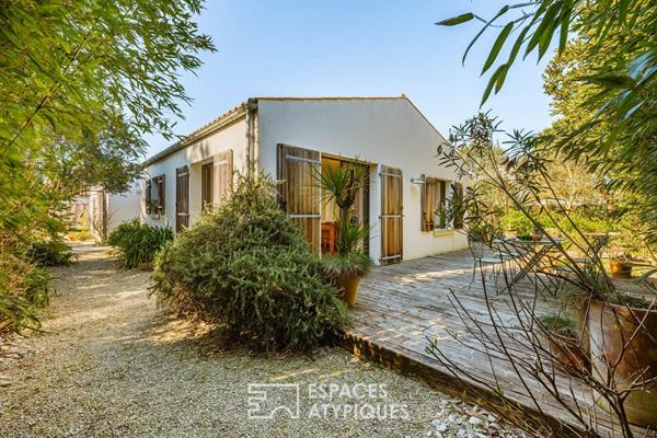 Villa confidentielle aux prestations remarquables, nichée dans un écrin de verdure