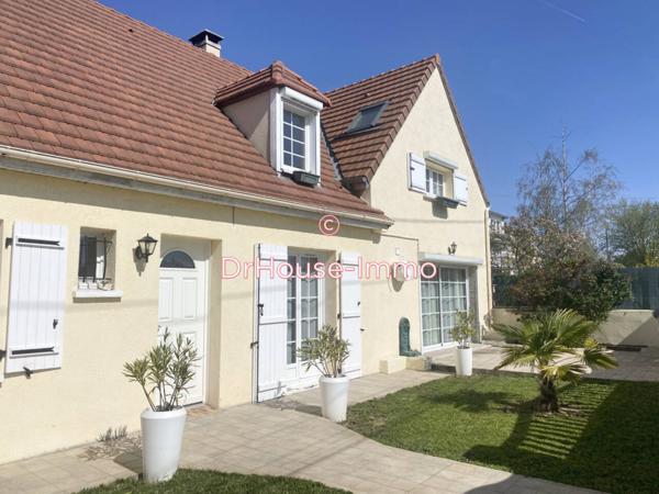 Maison à vendre 10 pièces de 225 m²
