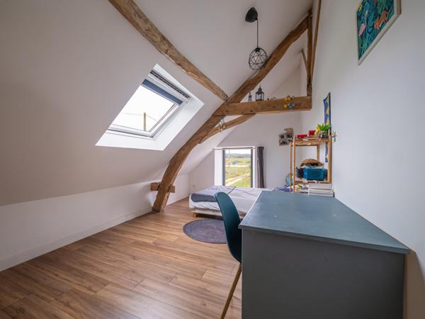 Maison à NEUVILLE-SUR-SARTHE, 72190 - 6 pièces 145m²