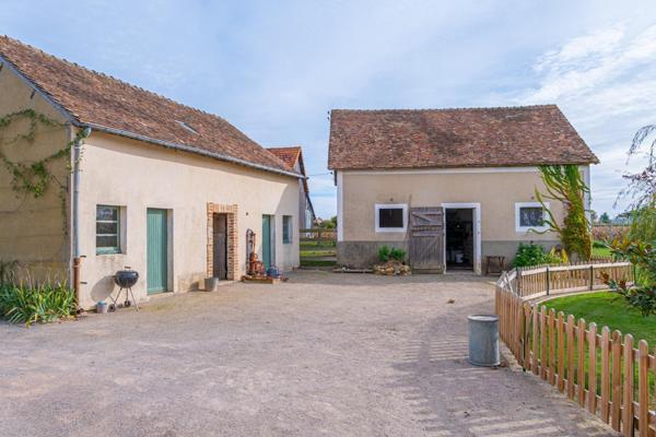 Maison à NEUVILLE-SUR-SARTHE, 72190 - 6 pièces 145m²