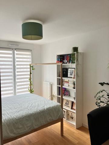 Appartement meublé 3 pièce(s) 63 m2 - Saint Germain En Laye Loyer 1 600 €/mois charges comprises **  - Référence  18297