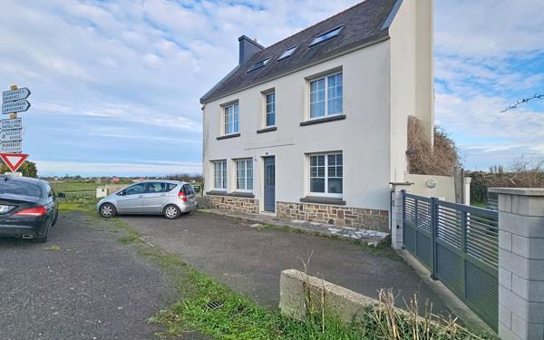 Maison à vendre    8 pièces •  Plouescat