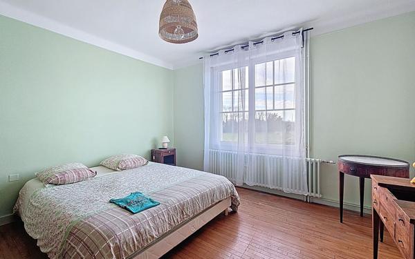 Maison à vendre    8 pièces •  Plouescat