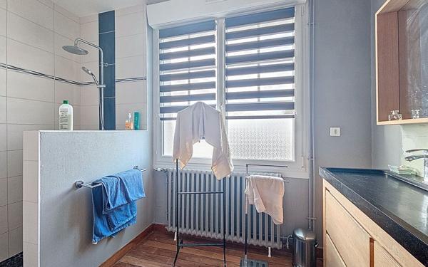 Maison à vendre    8 pièces •  Plouescat