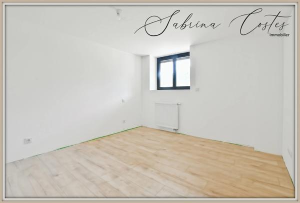 🏡 À VENDRE – MAISON ATYPIQUE RÉNOVÉE AVEC TERRASSE & CAVE VOÛTÉE – FRENEUSE (78) 200 m² habitables – 4/5 chambres – Vue dégagée – Garage – Jardin clos